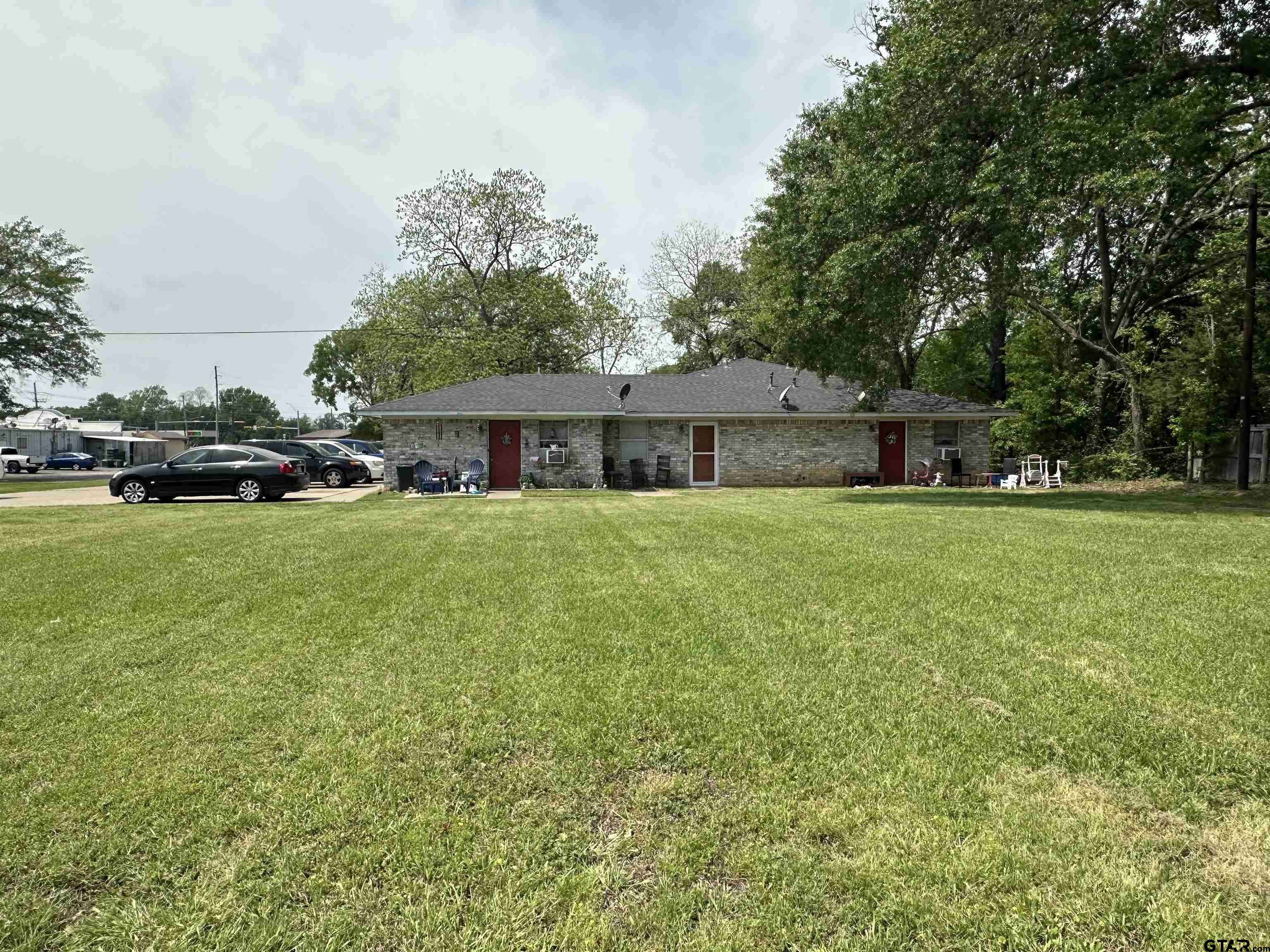 709-711 S Walnut Street,  Winnsboro,  TX 75494