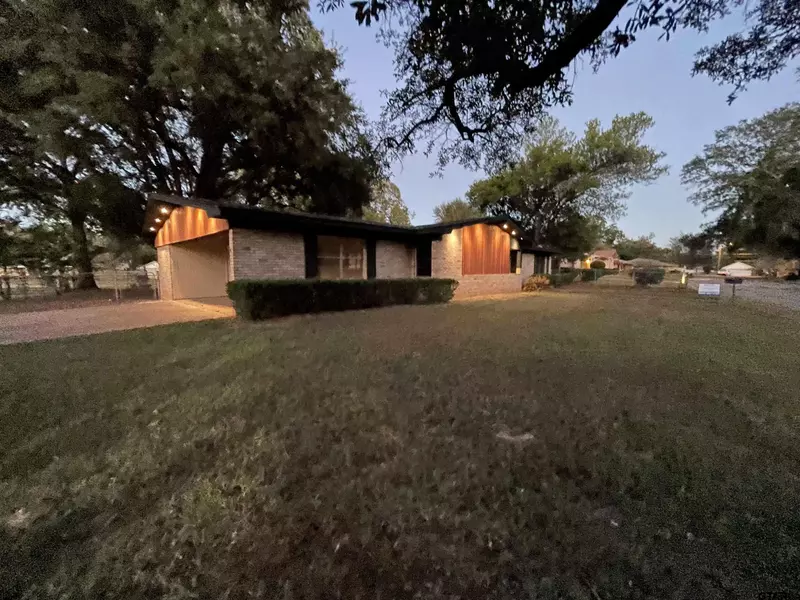 106 Rosewood Drive, Crockett, TX 75835