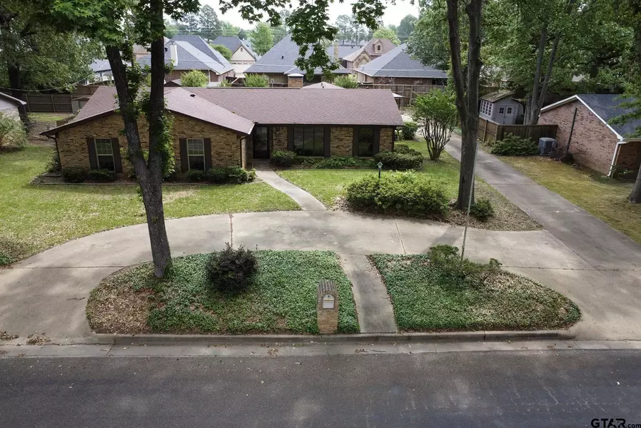 610 Rockwall Drive, Longview, TX 75604