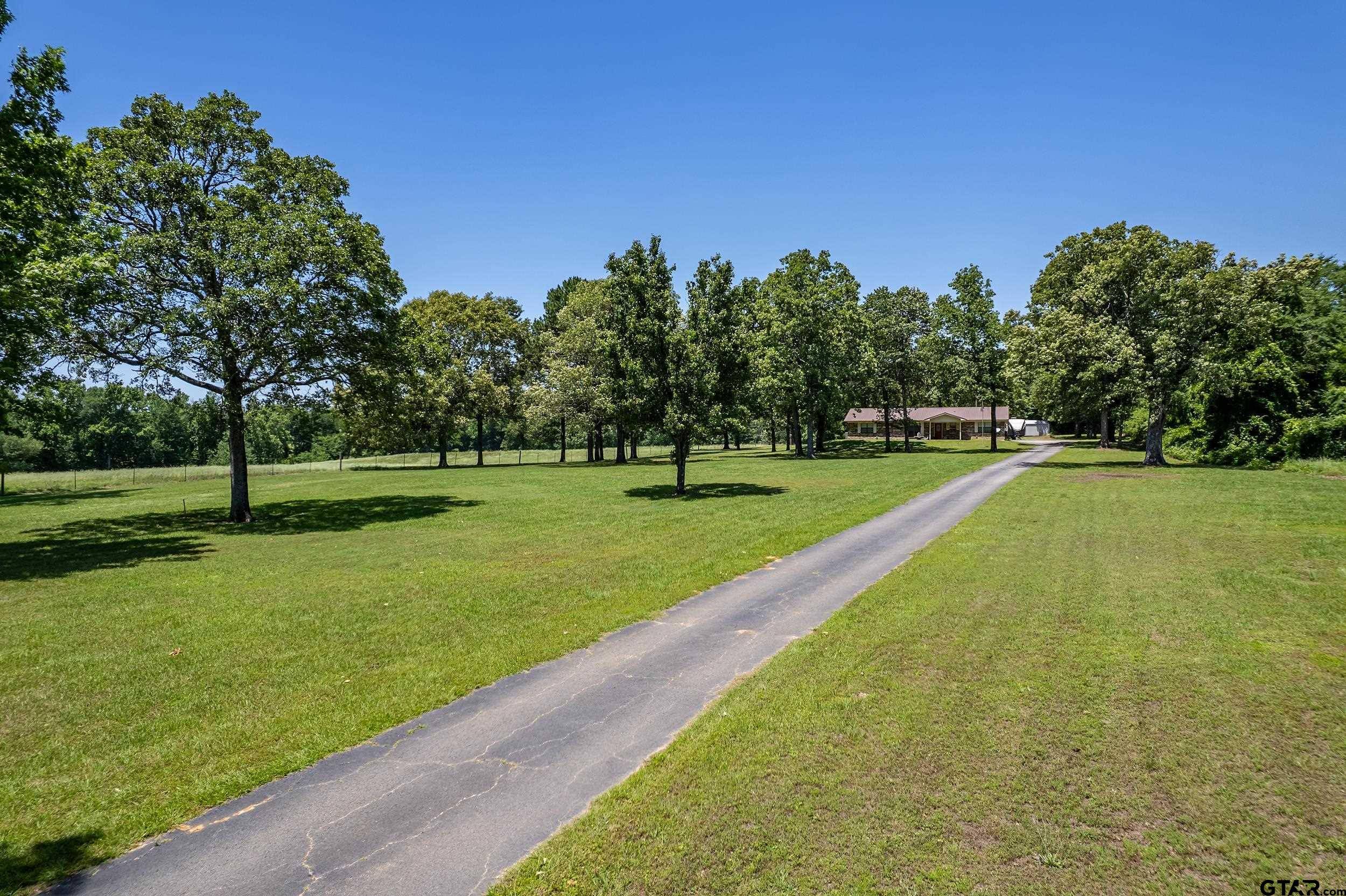 Mineola, TX 75773,1114 County Road 3275