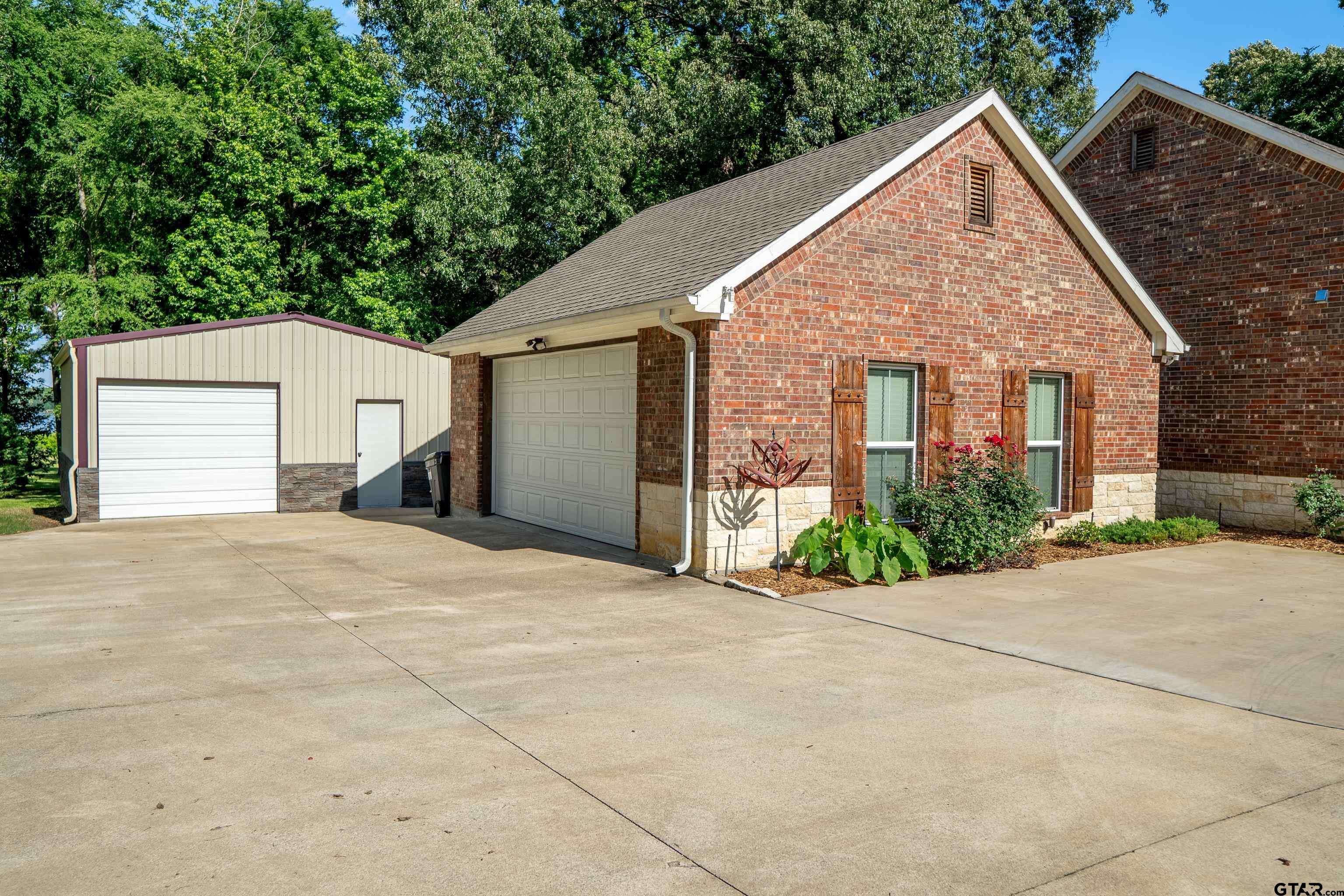 Scroggins, TX 75480,411 Sterling Shores Dr