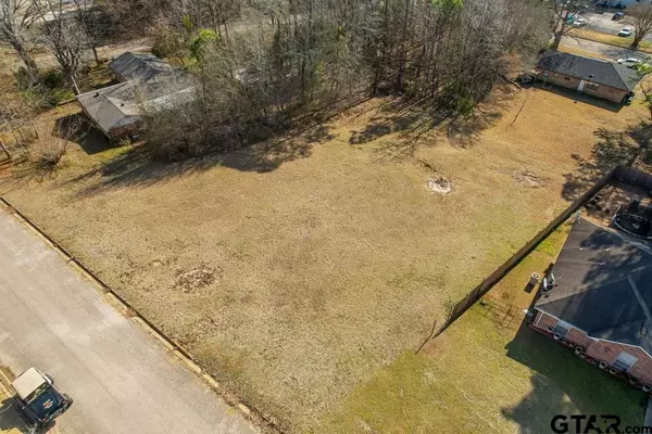 Palestine, TX 75801,227 Trailhollow Ln