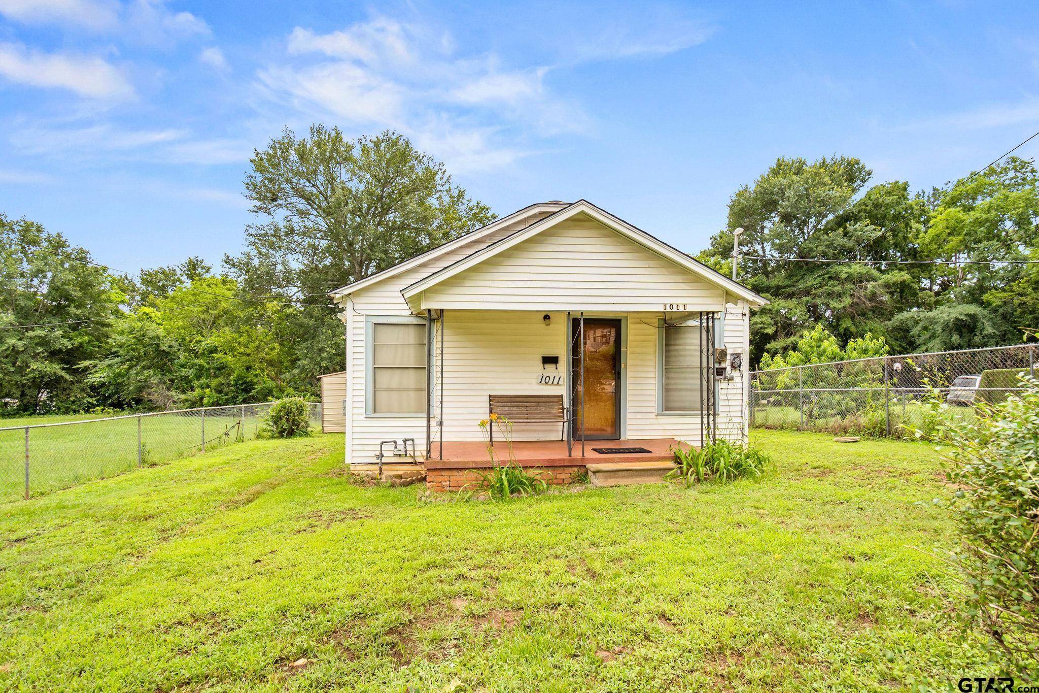 Jacksonville, TX 75766,1011 Clemons