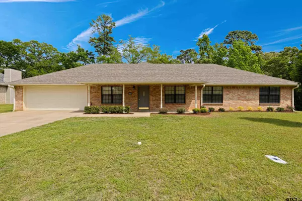 Gladewater, TX 75647,605 Briarwood Dr