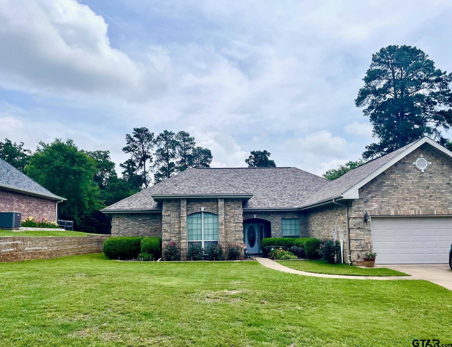 102 Dogwood Circle, Daingerfield, TX 75638