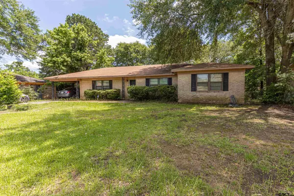 2114 Martin Luther King Blvd, Palestine, TX 75803