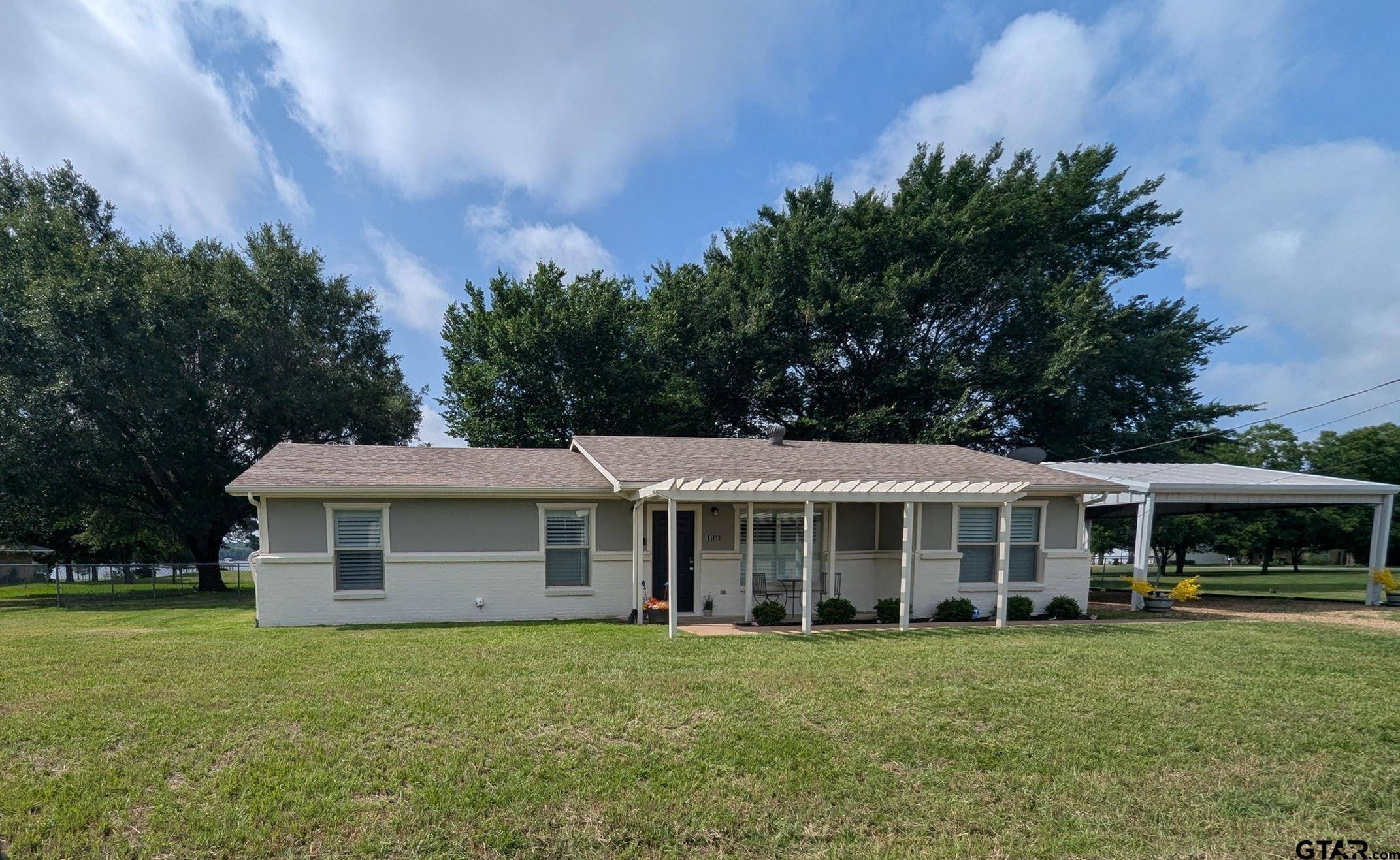6151 Peninsula Cir, Athens, TX 75752