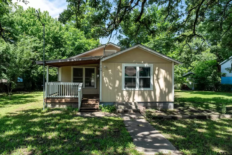 700 S Pacific, Mineola, TX 75773