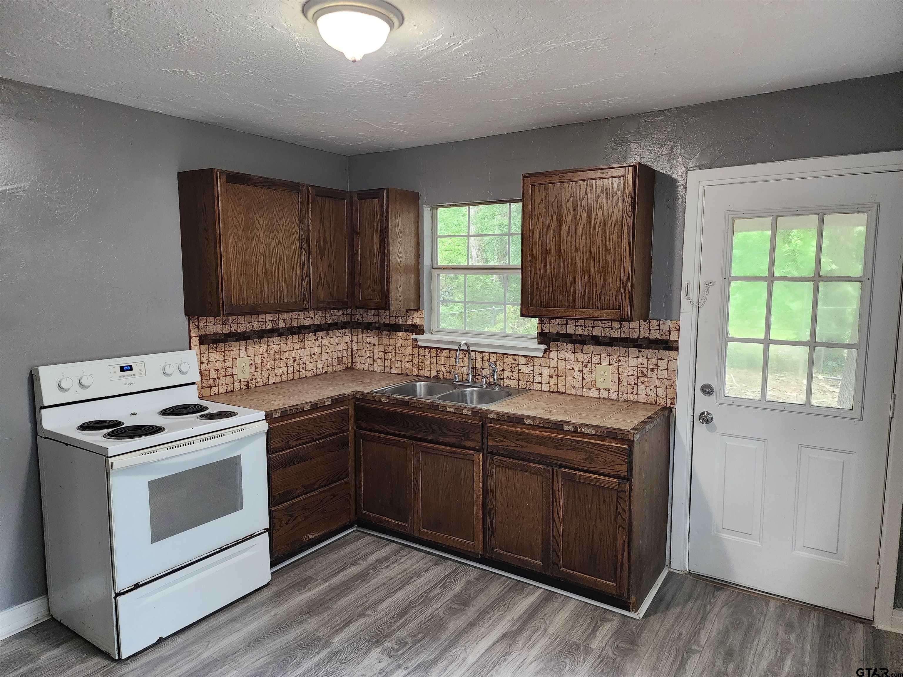 Pittsburg, TX 75686,230 Broach ST