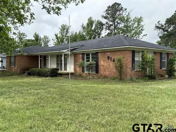 Henderson, TX 75654,916 S Evenside
