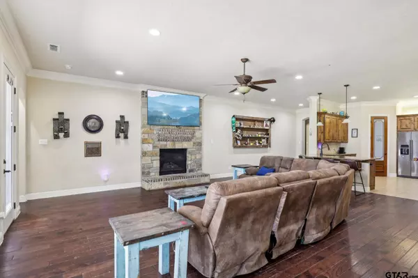 Granbury, TX 76049,3449 ABES LANDING DR