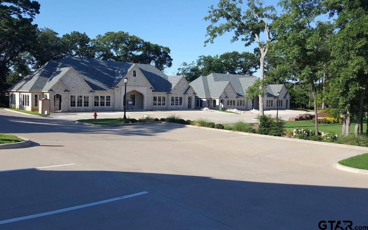 6115 New Copeland Rd., Tyler, TX 75703