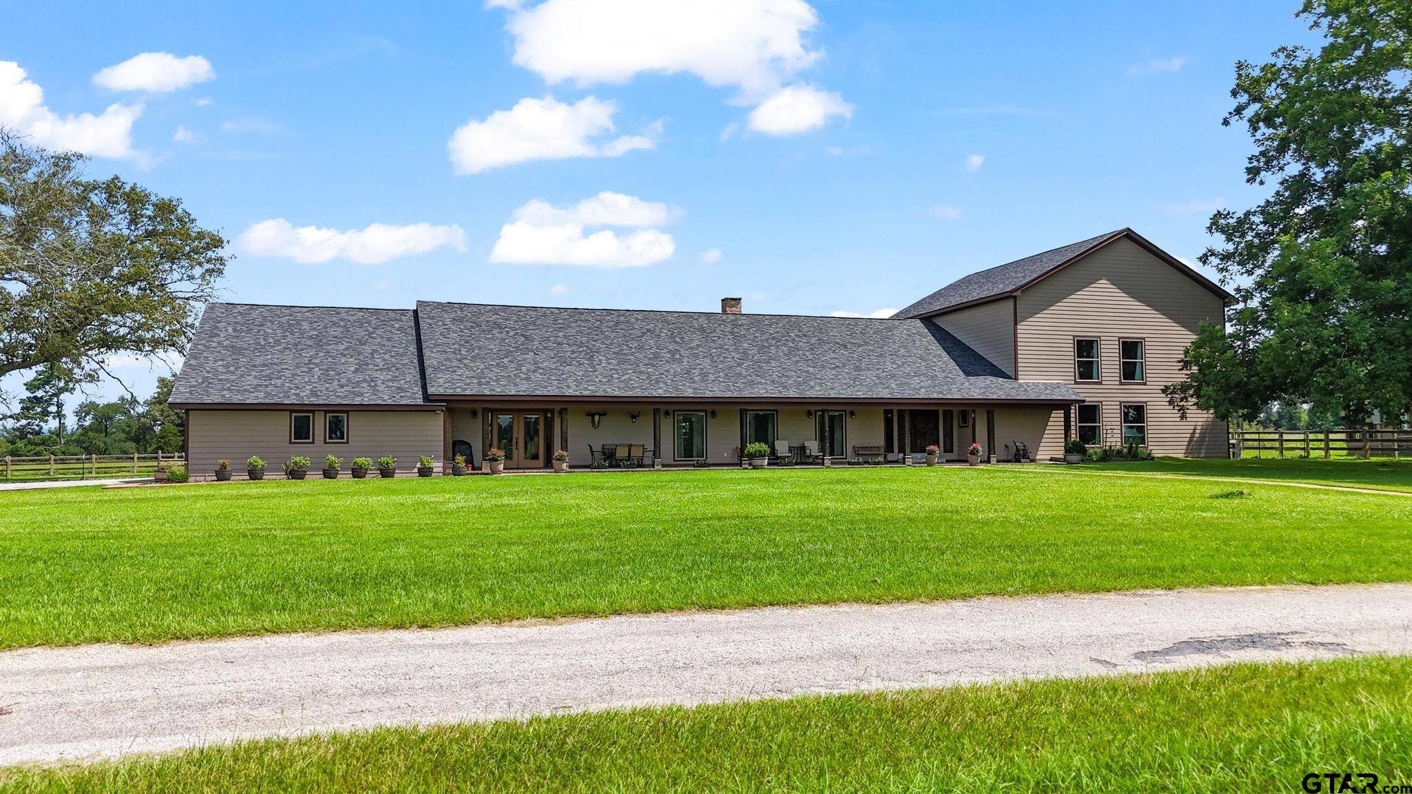 11074 W HWY 64, Overton, TX 75684