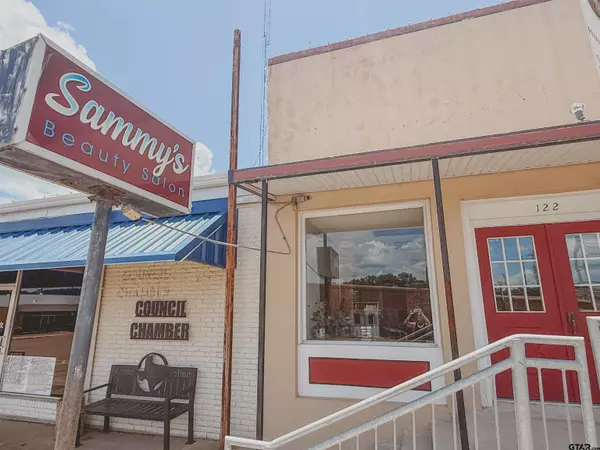 Grand Saline, TX 75140,122 E Frank Street