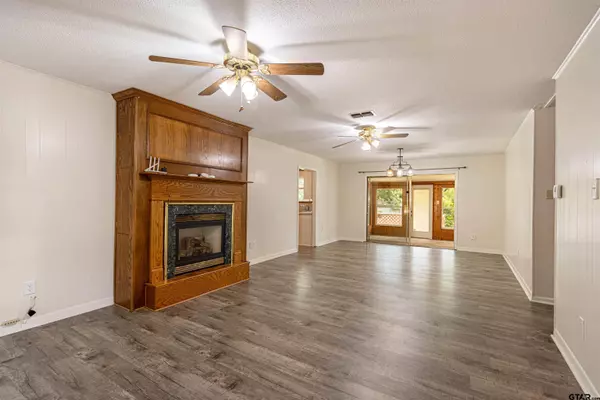 Palestine, TX 75803,405 Brookview