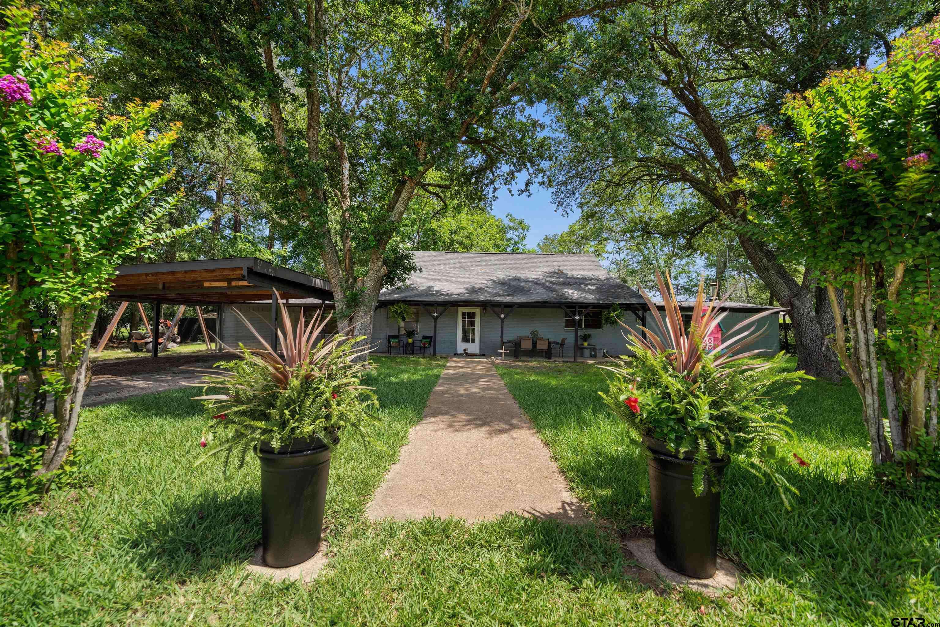 110 Utah Street, Van, TX 75790