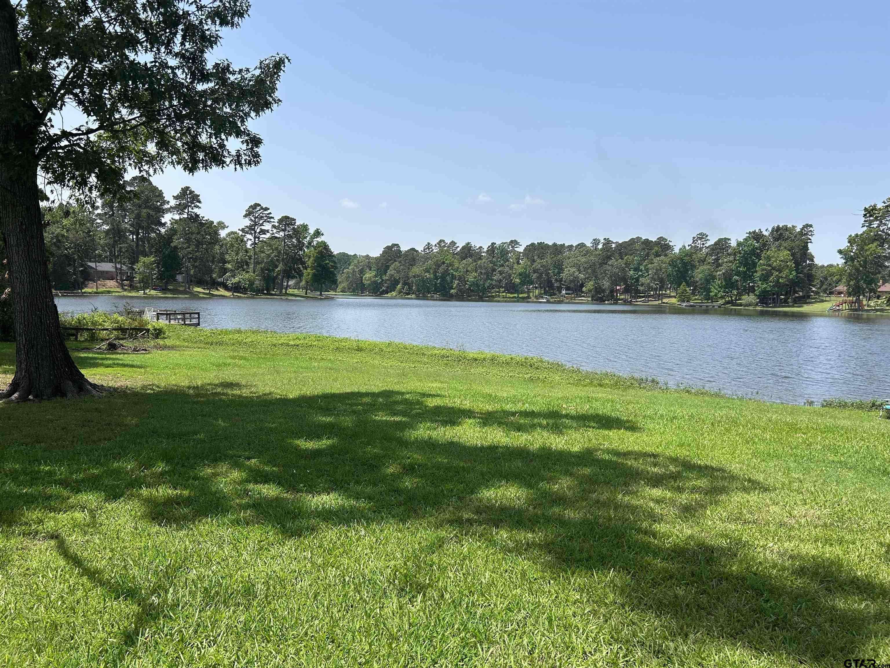 7892 LAKESHORE DR., Tyler, TX 75707
