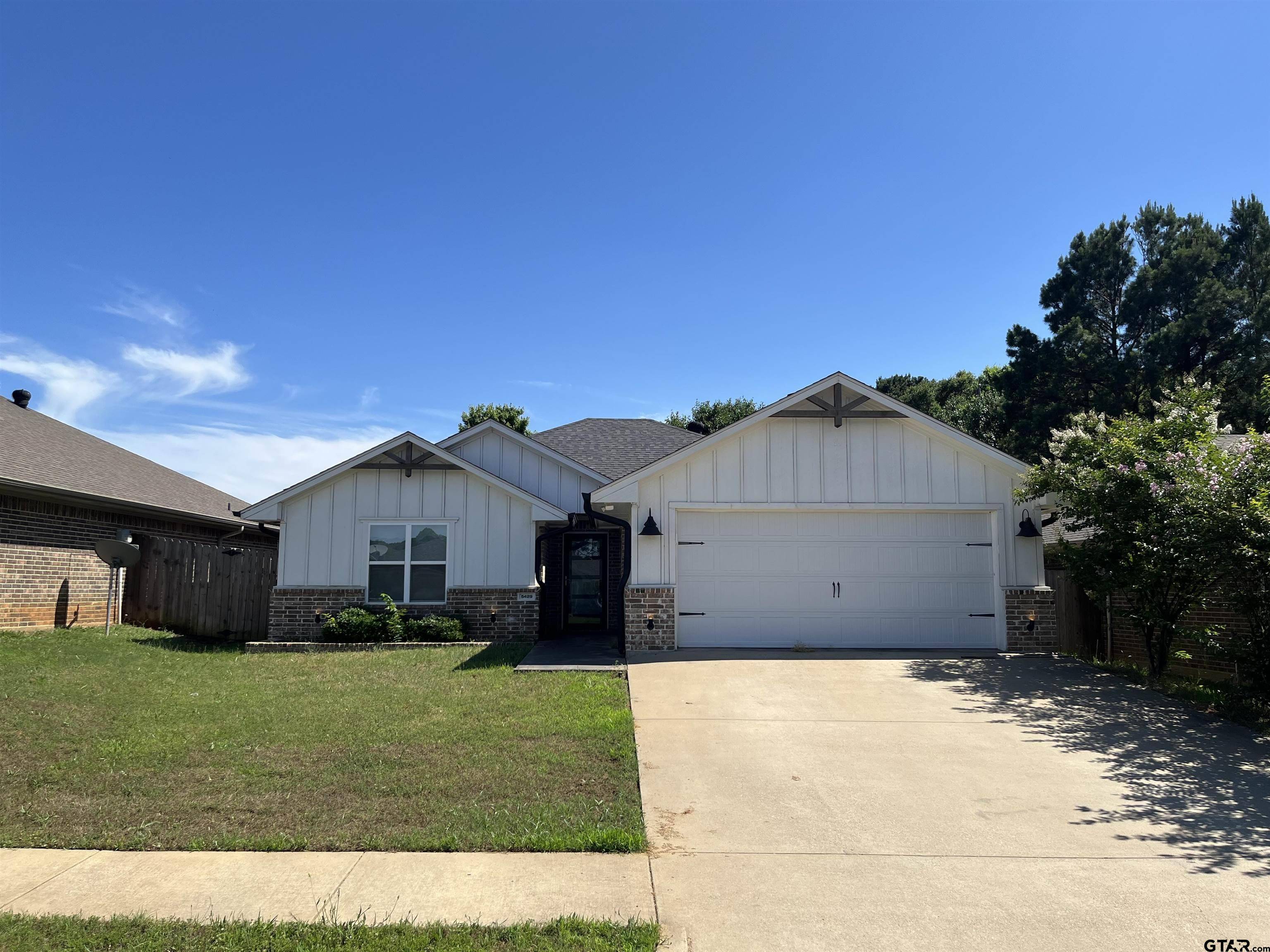 5429 Meadow Ridge, Flint, TX 75762