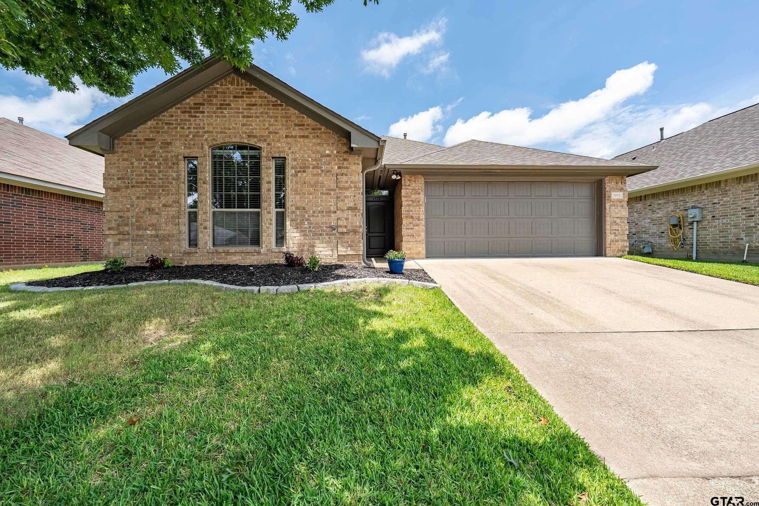 2572 Meadowland Ct, Tyler, TX 75707