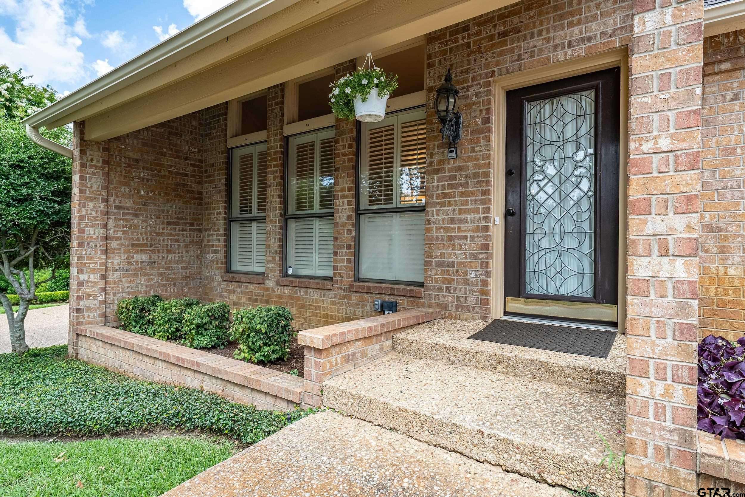 906 Woodhall, Tyler, TX 75703