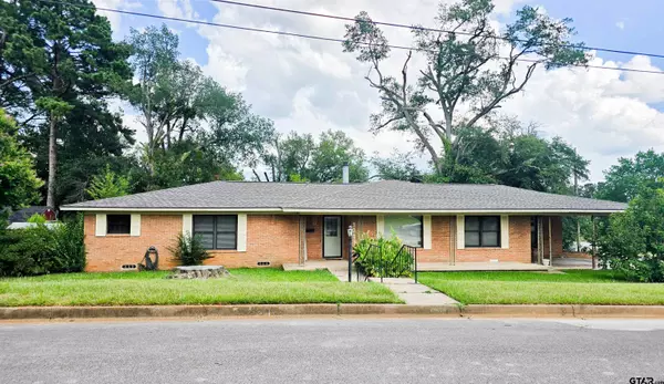 3008 Oak Knob Dr, Tyler, TX 75701