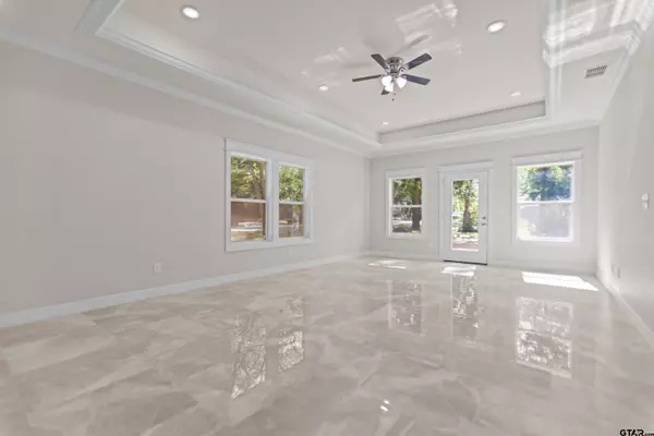 Tyler, TX 75702,1100 N Bois D Arc Ave