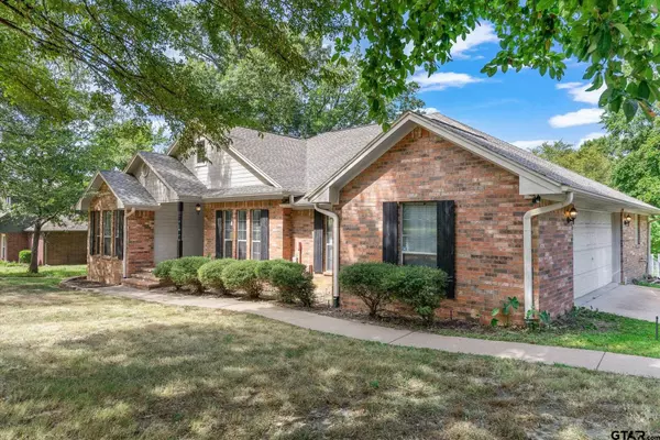 Mineola, TX 75773,371 County Road 2311