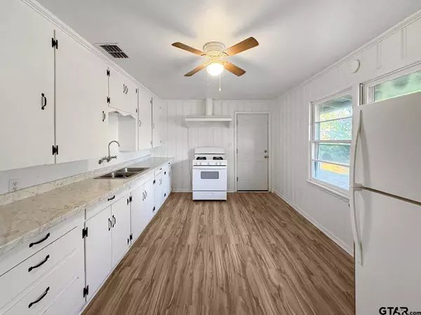 Arp, TX 75750,204 W Phillips Street