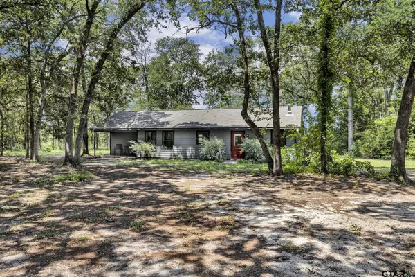 Hawkins, TX 75765,289 Private Road 7819