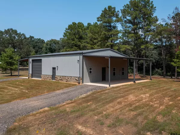 Frankston, TX 75763,22080 Henderson County Road 4117
