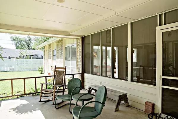 Athens, TX 75751,900 Humphrey