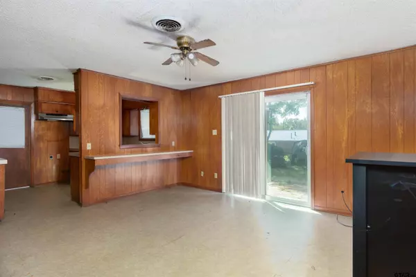 Palestine, TX 75803,2114 Martin Luther King Blvd