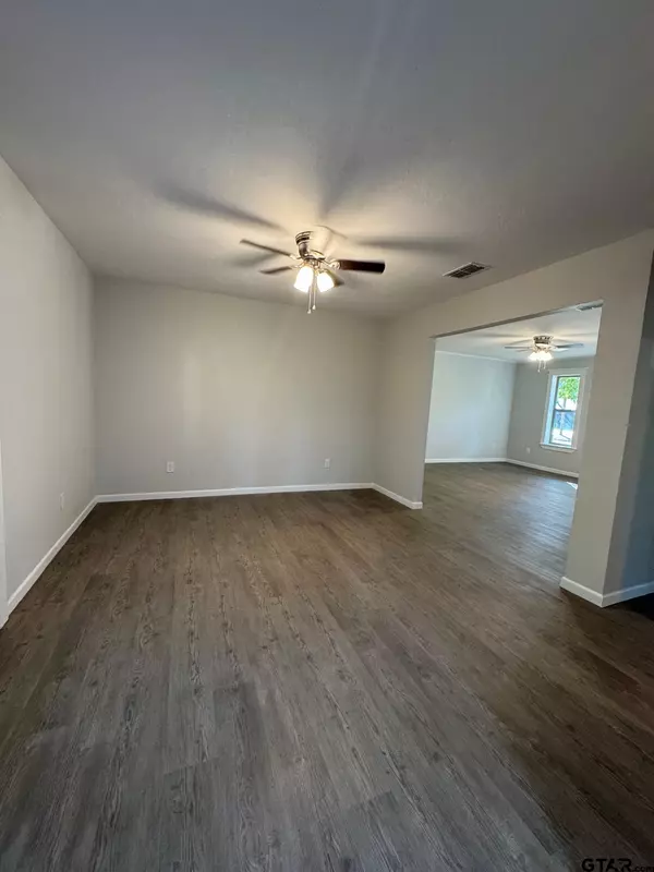 Palestine, TX 75803,207 Westview St