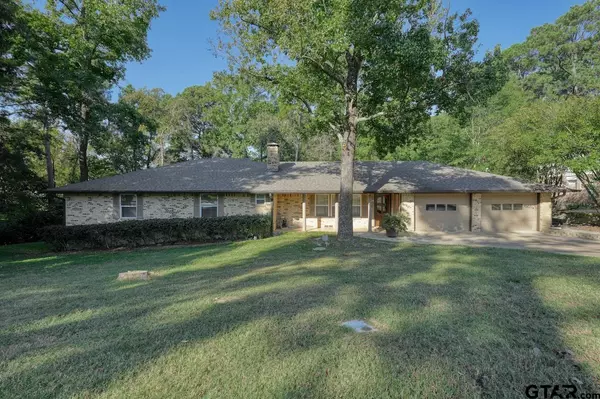 114 Hideaway Ln E, Hideaway, TX 75771