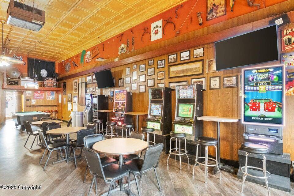 Newcastle, WY 82701,114 W Main St