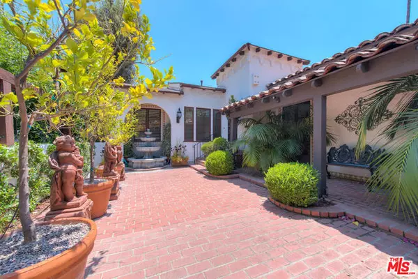 12163 LAUREL TERRACE DR, Studio City, CA 91604