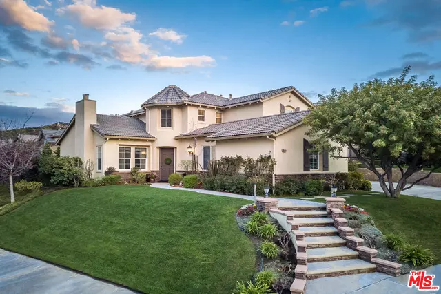 Stevenson Ranch, CA 91381,25016 RIVER WALK LN