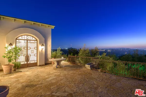 Los Angeles, CA 90046,7847 TORREYSON DR