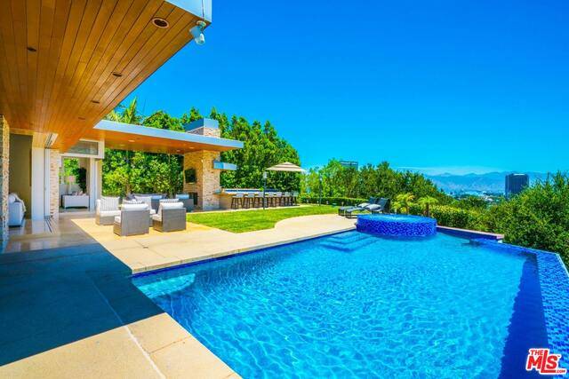 Studio City, CA 91604,10802 ALTA VIEW DR