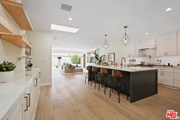 8204 TUSCANY AVE, Playa Del Rey, CA 90293