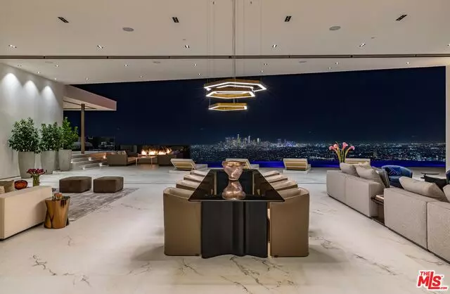 9268 ROBIN DR, Los Angeles, CA 90069