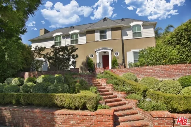 2864 CLUB DR, Los Angeles, CA 90064