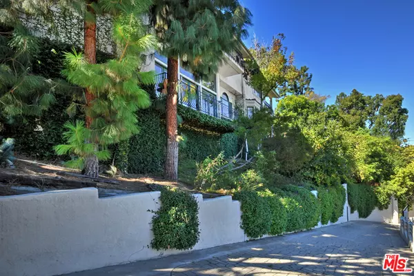 Sherman Oaks, CA 91423,3666 DIXIE CANYON AVE