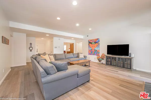 Sherman Oaks, CA 91403,15245 LA MAIDA ST #101