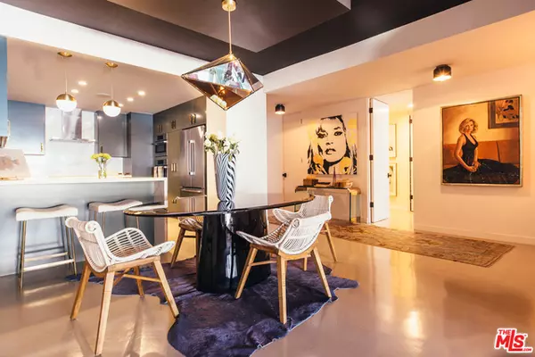 West Hollywood, CA 90069,1100 ALTA LOMA RD #903