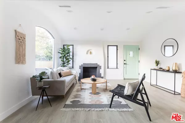 2712 SOUTHWEST DR, Los Angeles, CA 90043