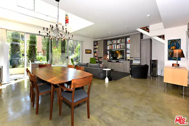 2400 CORINTH AVE #4, Los Angeles, CA 90064