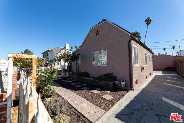 Los Angeles, CA 90016,2050 CLAUDINA AVE