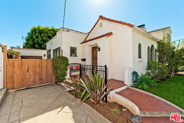 Pacific Palisades, CA 90272,704 SWARTHMORE AVE