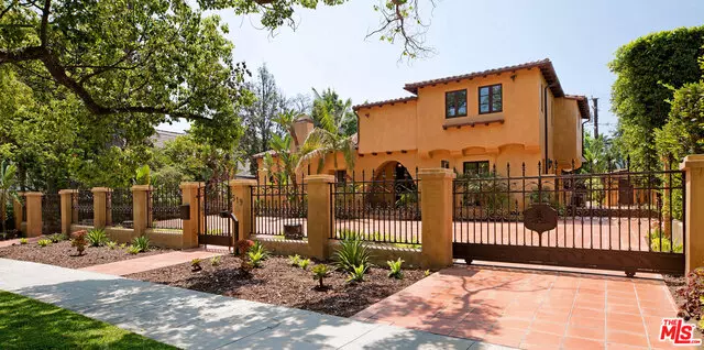 519 N MAPLE DR, Beverly Hills, CA 90210